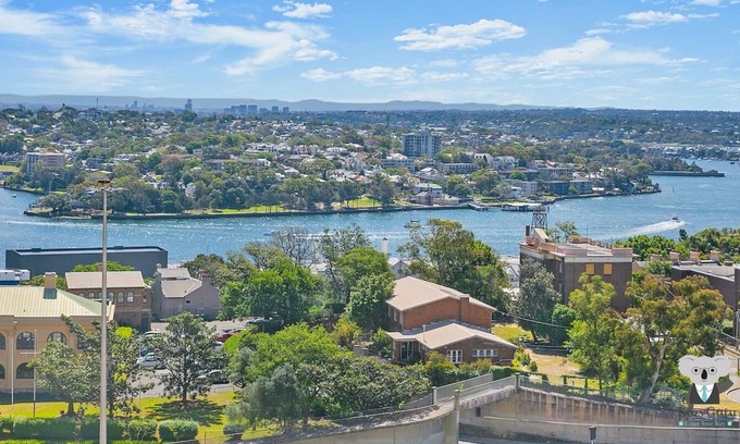 The Rocks Apartment | KOZYGURU | The Rocks | Harbour Bridge View | 1 BED APT | Swimming Pool | NTR098