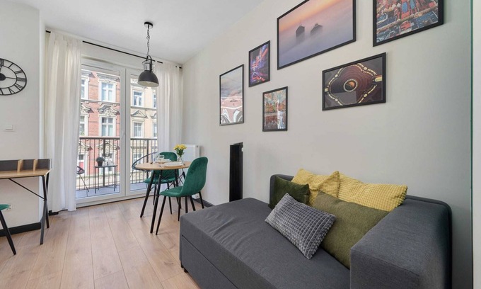 Srodmiescie Apartment | Kręta 21 | Atmospheric Studio | Balcony