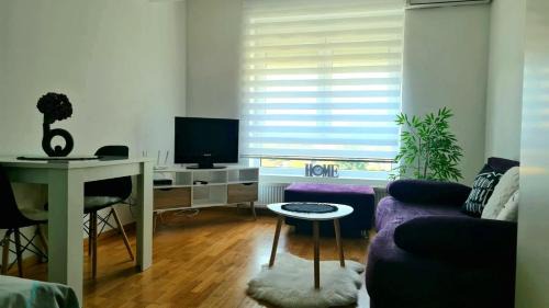 Jagodina Apartment | KRALj Studio