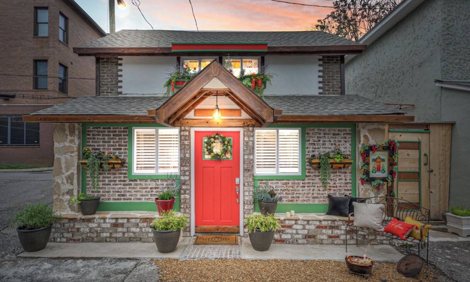 Hillsboro Village House | Kristi's Kottage, Hidden Oasis on Music Row
