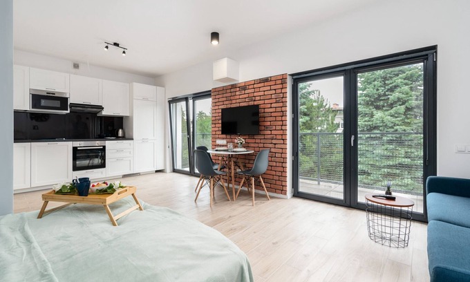 Grunwald Apartment | Krośnieńska Studios | 3 Guests | Garden | Wifi