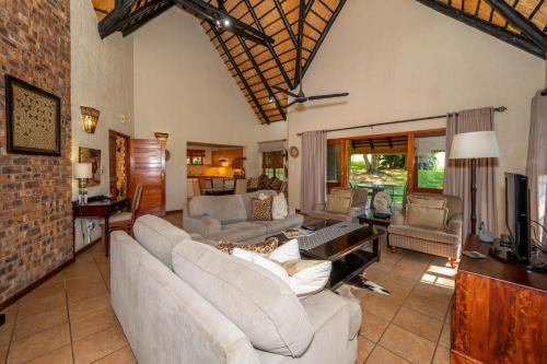 Hazyview Ski Chalet | Kruger Park Lodge Unit No. 246