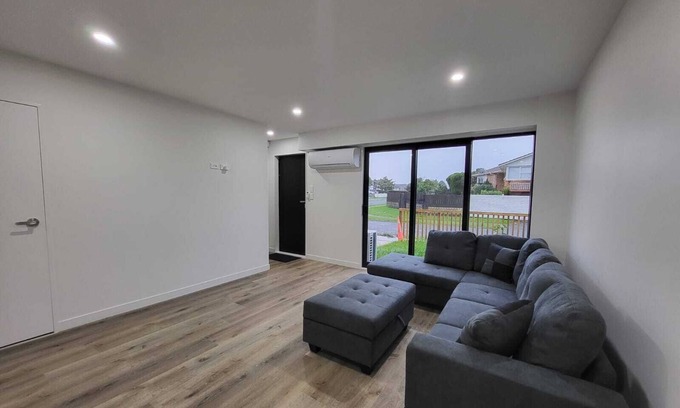 Manurewa House | KTC modern, sleek and cozy house.