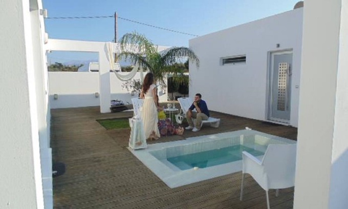 Akrotiri Villa | ktima reveli white suite (2persons)