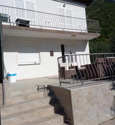 Trpanj House | Kuća za odmor DIJANA