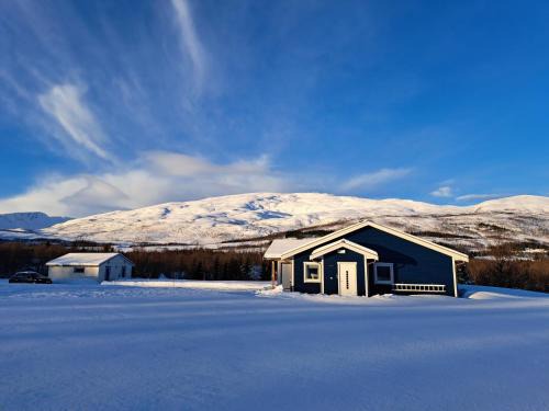 Kvaloya Apartment | Kvaløya, Leilighet i Håkøybotn