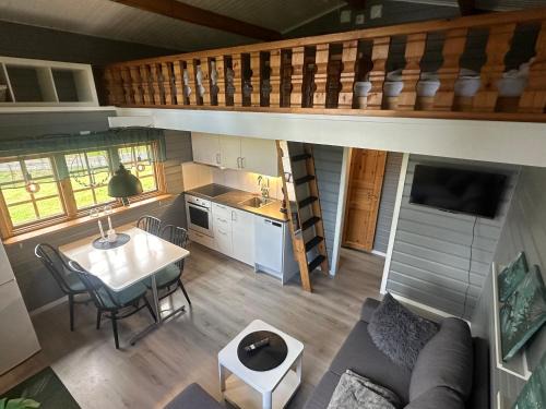 Sjotofta House | Kvarnsjöns Naturcamping stuga 1