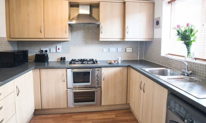 Peterborough Apartment | KVM - Jubilee Mansions 2