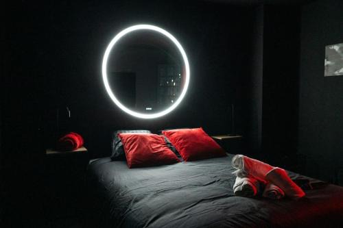 Cusset Apartment | L’alcôve de la tentation