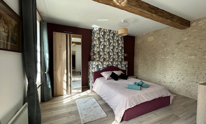 Beaumont-les-Autels House | l'Ancestral character house