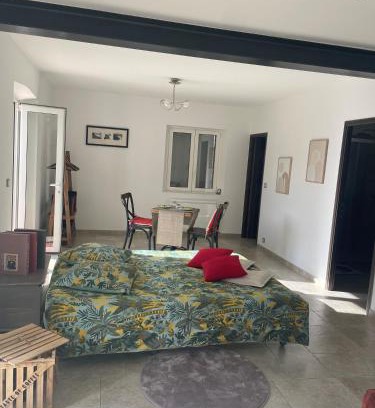 Paradou Bed & Breakfast | L'appart Thé - Charme discret au coeur des Alpilles