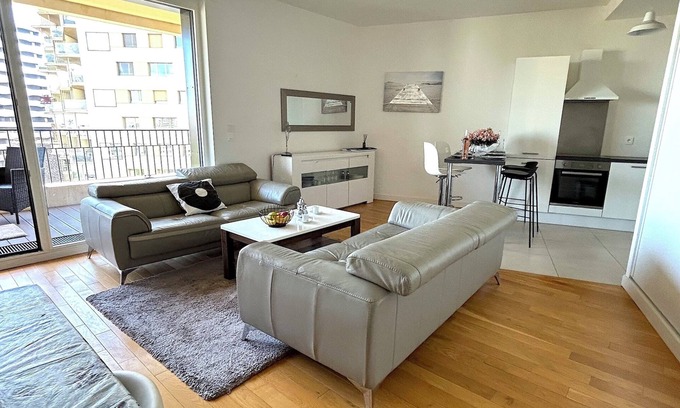 Batignolles Apartment | L'appartement Rostro