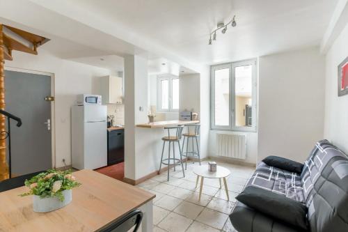 Arpajon Apartment | L'Arpajonnais 1 Cosy Hyper Centre 5min N20