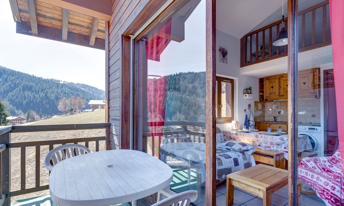 Saint-Nicolas-la-Chapelle Apartment | L'Arrondine - Jolie vue montagne