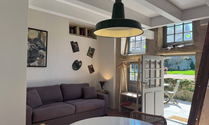 Chapaize Apartment | L'Atelier de la Tour Chapaize! Breathtaking view of the church