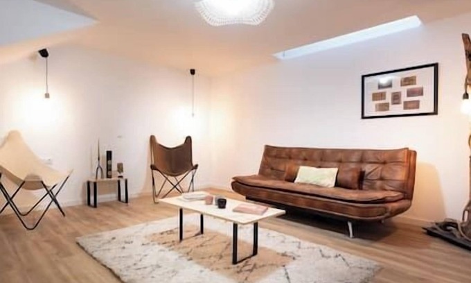 Foz do Douro Apartment | L'Atelier - Warm Porto Loft