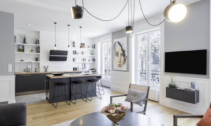 Lyon City Centre Apartment | L'AUBELYNE - Chic T2 quartier préfecture