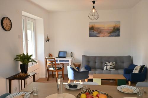 Saint-Pierre-Quiberon House | L'Auberge Du Roch