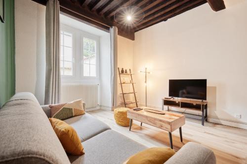 Prefecture Apartment | L'authentique Bressan
