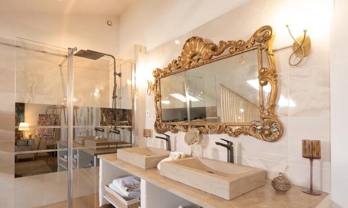 Le Pontet Apartment | L'Avant Scène Meublé 5 étoiles Parking Gratuit Jacuzzi