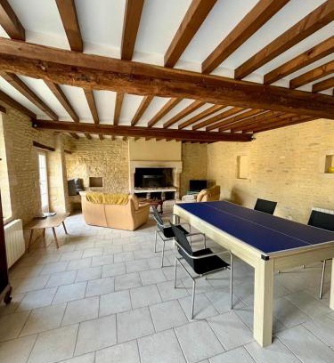 Saint-Come-de-Fresne Apartment | L'Azalée, avec accès piscine et jacuzzi