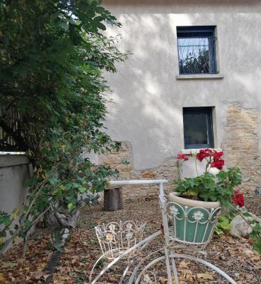 Villefranche-sur-Saone House | L'Embellie un gîte tout confort et cocooning