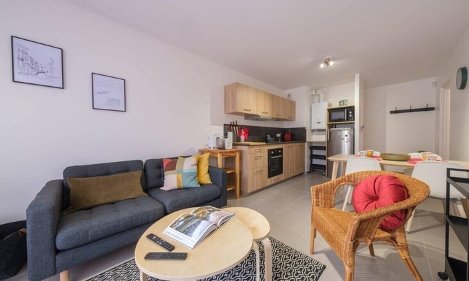 Annecy Apartment | L'Enecy Charming apartment downtown Annecy with garage