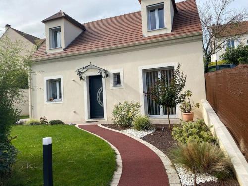Cormeilles-en-Parisis House | L'Etoile MC/Maison à 30min de Paris