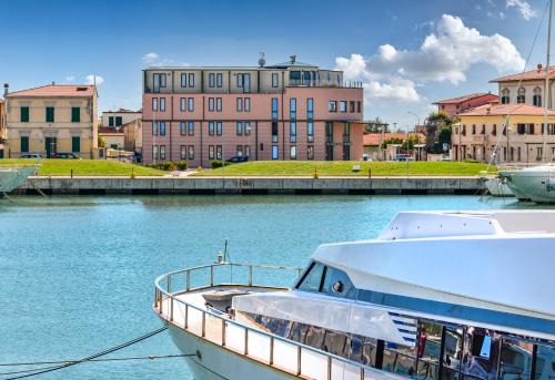 Marina di Pisa Hotel | L'incanto Di Boccadarno