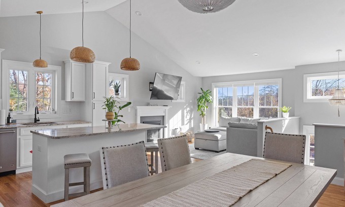 Saunderstown House | L new house in South Kingstown