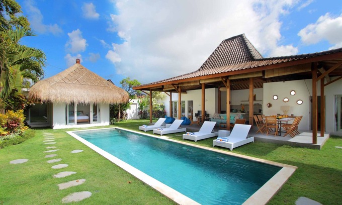 Petitenget Villa | #L1 12BR Oberoi 700m beach Central Seminyak villa