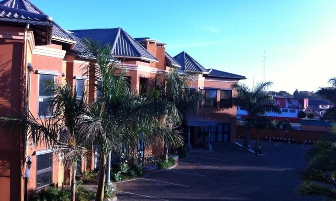 Lusaka House | La Belva Court - Studio with Balcony