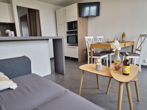 Trevignon Apartment | La cabine du Port, cosy, vue mer, plage à 100m