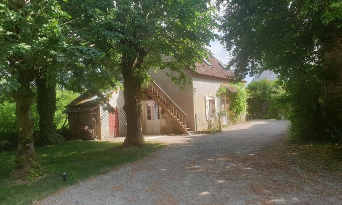 Farges-en-Septaine House | La Casa D'augy à Farges en Septaine Logement rez de Jardins