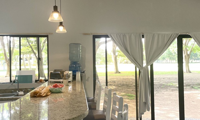 Playa Colorado House | La Casa Playa Colorados-Spacious high ceiling house 10 min walk to the beach