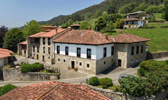 Tresgrandas Hotel | La Casona de Tresgrandas