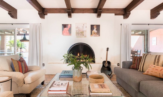 Camelback Sierra House | La Casona by AvantStay Gorgeous Spanish Style Oasis w/ Historic Charm & Pool
