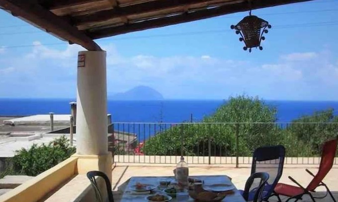 Pollara House | La Casuzza Gialla - in the bay of Pollara