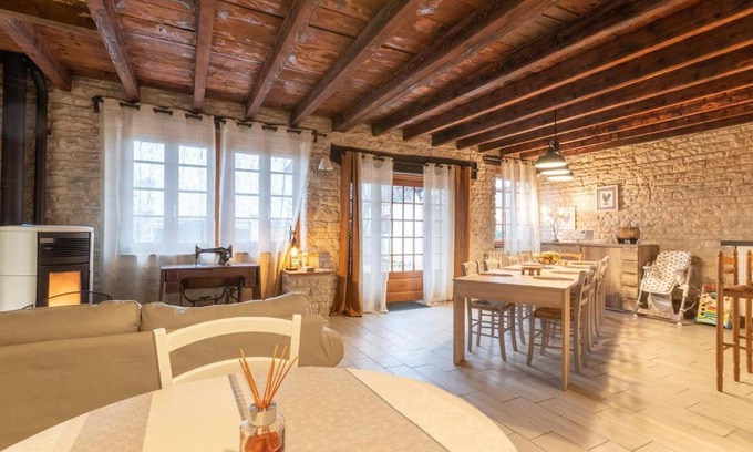 Marigny-les-Reullee Bed & Breakfast | La Clé des Champs B&B