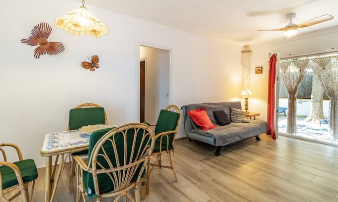 Llanca Apartment | La Farella La Coma 61 - apartment in quiet area
