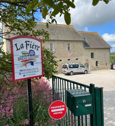 Baie du Cotentin Bed & Breakfast | La Fiere Bridge Guest House