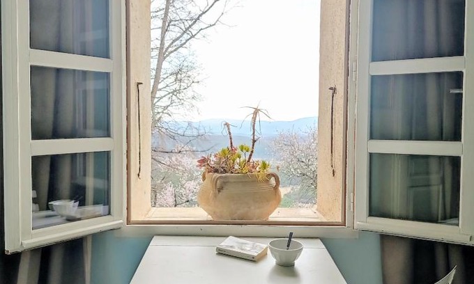 Bargeme Bed & Breakfast | La Fontaine
