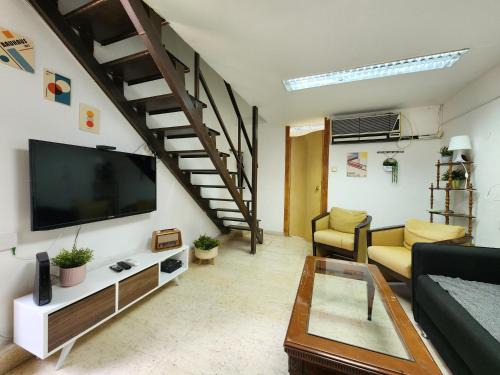 Tel Aviv Apartment | La Guardia on the boulevard
