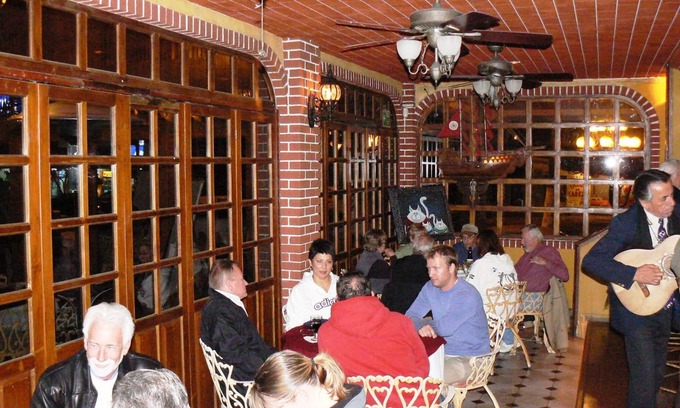 Segunda Seccion Hotel | La Hacienda de la Langosta Roja