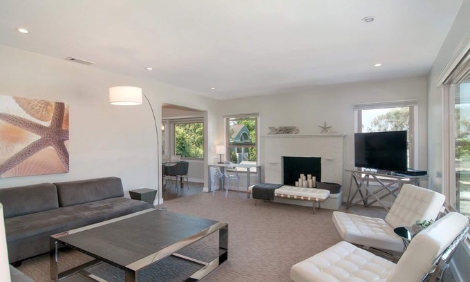 Beach Barber Tract Condo | La Jolla Beach and Village - Contemporary and Bright w/Partial Ocean View