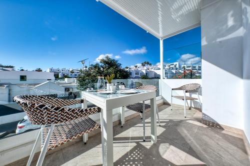 Puerto del Carmen House | la Joya Suites- near the beach