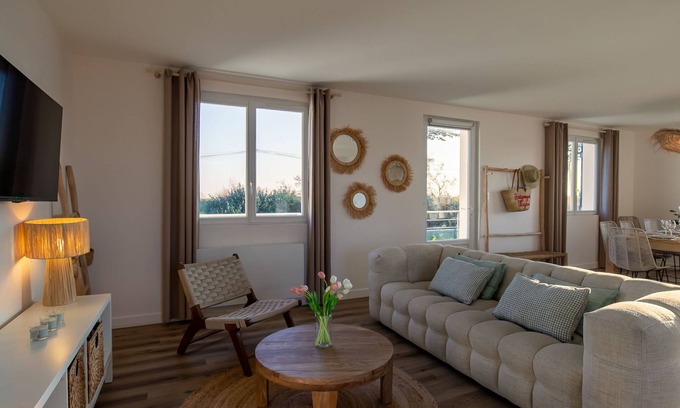 Plouneour-Brignogan-Plages House | La Lividig Bleue by Interhome
