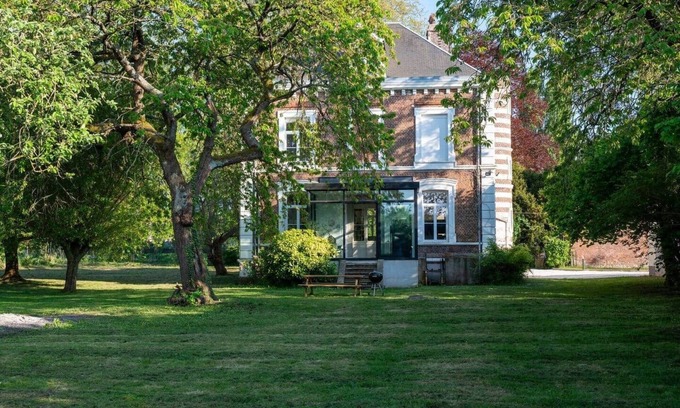 Aire-sur-la-Lys House | La Magnifique: prestigious residence - wooded grounds