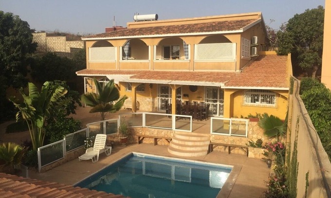 Popenguine Bed & Breakfast | La Maison Jaune Studio de Charme