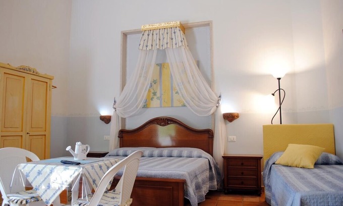 Carovigno Hotel | La Maison One B&B